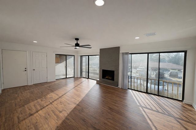 6588 Poplar Woods Cir S Apt 2, Germantown, TN 38138