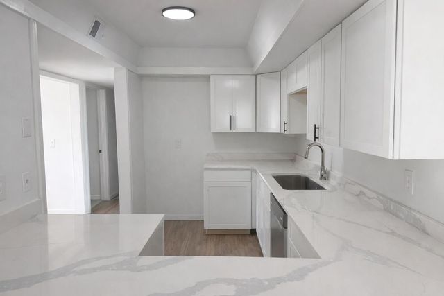 6588 Poplar Woods Cir S Apt 2, Germantown, TN 38138