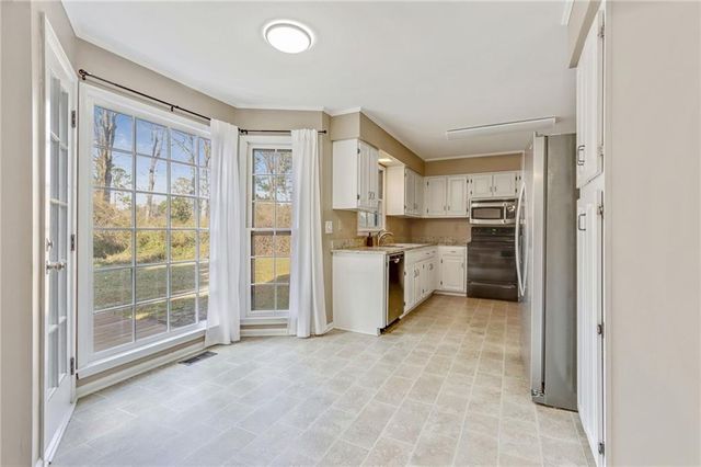 4365 Burnleigh Chase NE, Roswell, GA 30075