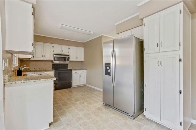 4365 Burnleigh Chase NE, Roswell, GA 30075