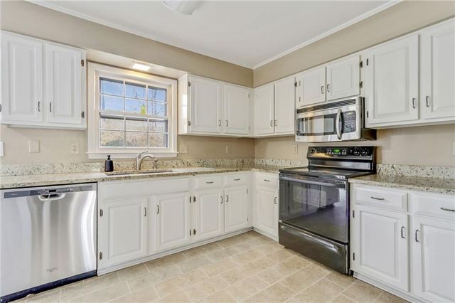 4365 Burnleigh Chase NE, Roswell, GA 30075