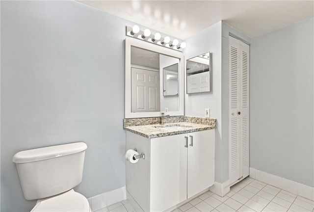 1670 N 42nd Circle 204, Vero Beach, FL 32967