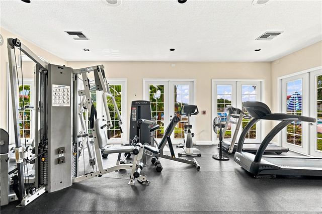 1670 N 42nd Circle 204, Vero Beach, FL 32967
