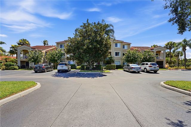 1670 N 42nd Circle 204, Vero Beach, FL 32967