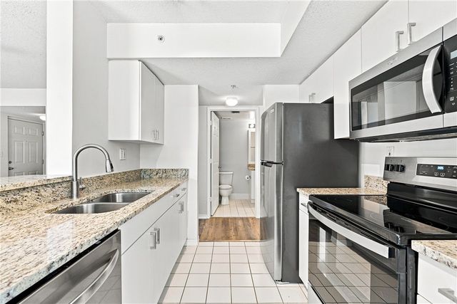 1670 N 42nd Circle 204, Vero Beach, FL 32967