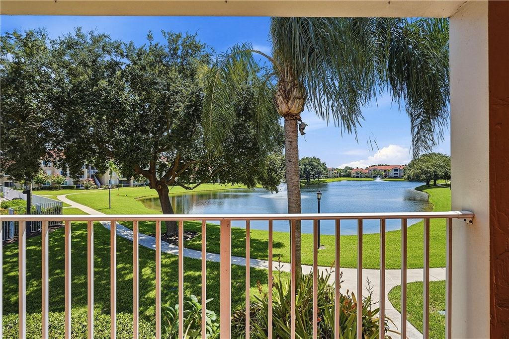 1670 N 42nd Circle 204, Vero Beach, FL 32967