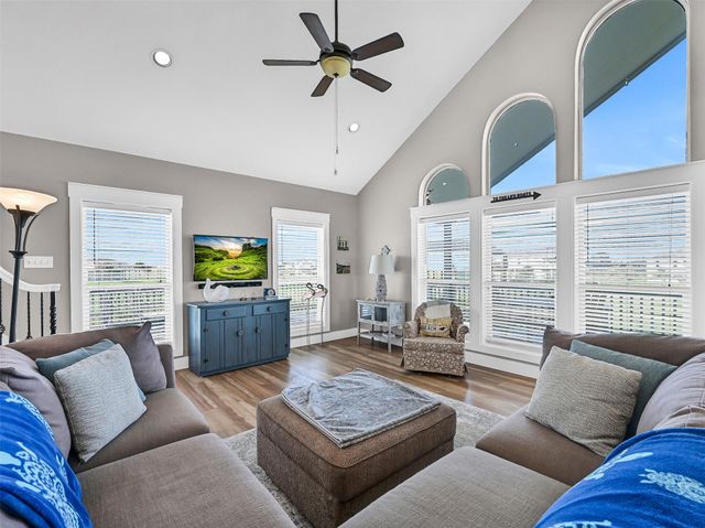 3902 Warrior Court, Galveston, TX 77554