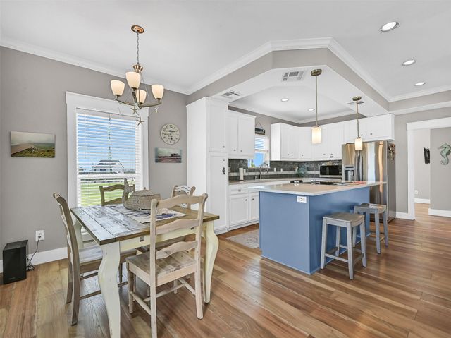3902 Warrior Court, Galveston, TX 77554