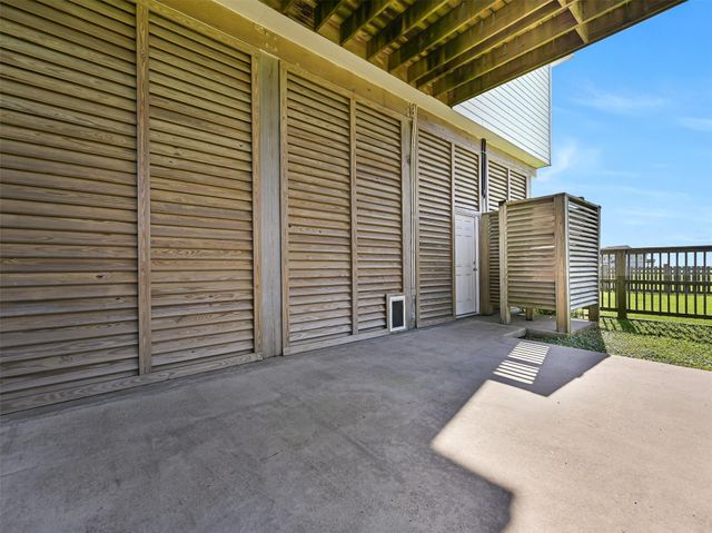 3902 Warrior Court, Galveston, TX 77554