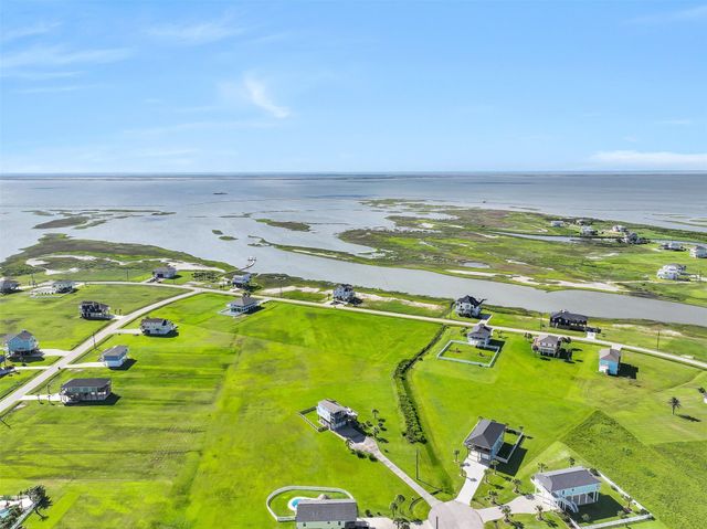 3902 Warrior Court, Galveston, TX 77554