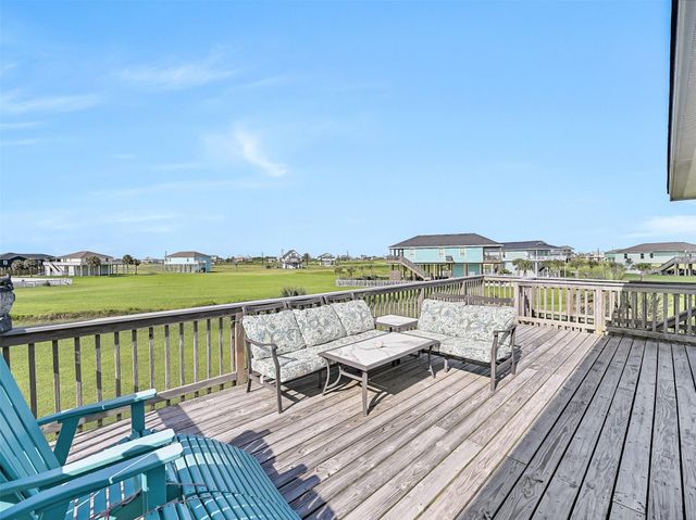 3902 Warrior Court, Galveston, TX 77554