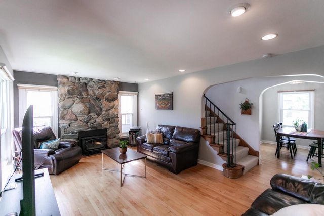 10540 Spring Green ROAD, Greenfield, WI 53228