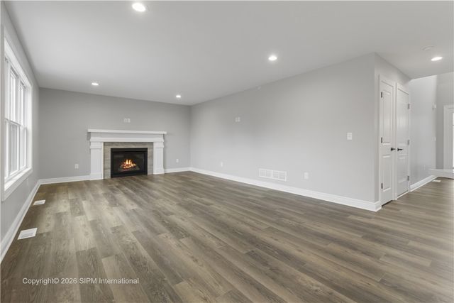 71 Country Pkwy, Amherst, NY 14221