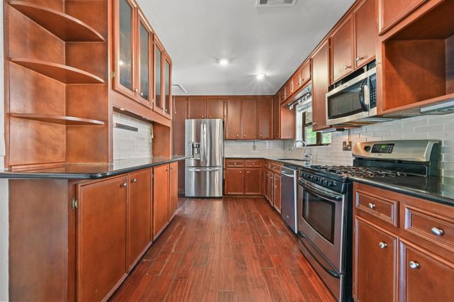 2600 Oakhaven DR, Austin, TX 78704