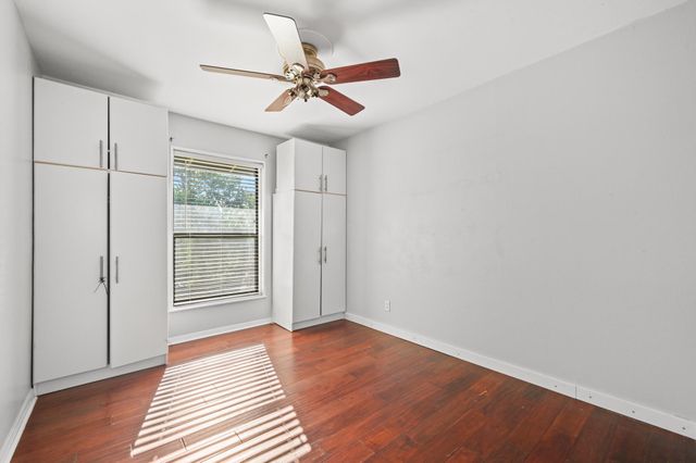 2600 Oakhaven DR, Austin, TX 78704