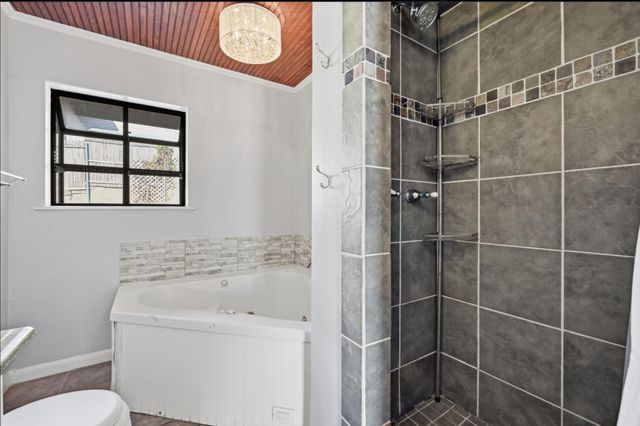 2600 Oakhaven DR, Austin, TX 78704