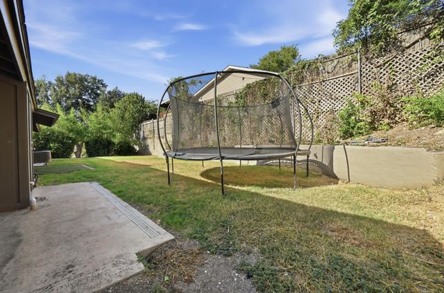 2600 Oakhaven DR, Austin, TX 78704