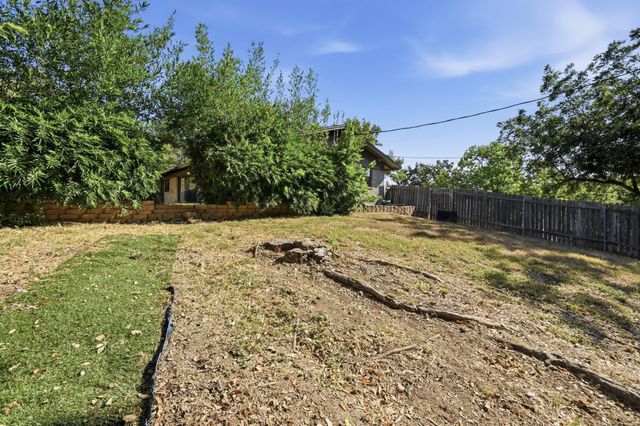 2600 Oakhaven DR, Austin, TX 78704