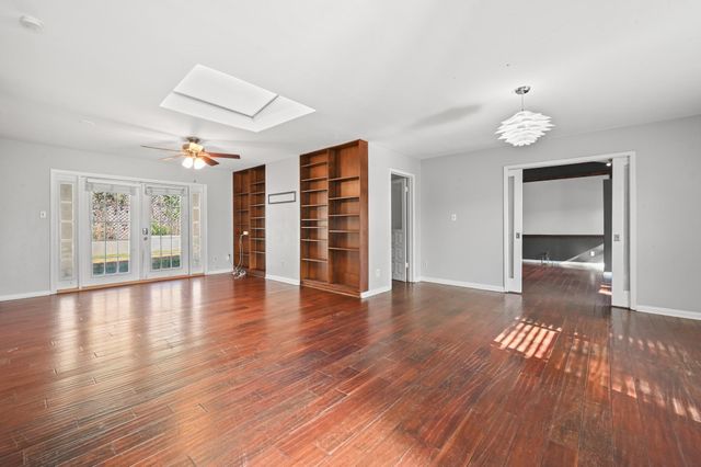 2600 Oakhaven DR, Austin, TX 78704
