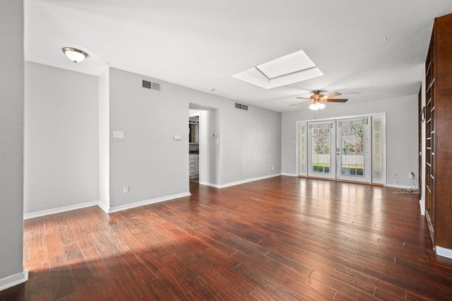 2600 Oakhaven DR, Austin, TX 78704