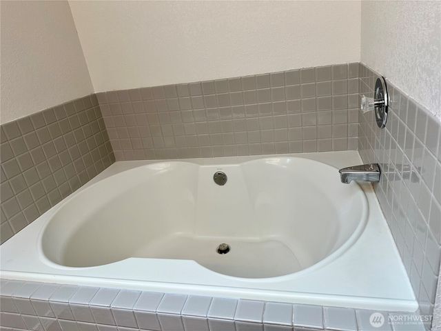 2137 Springview Drive NE, Olympia, WA 98506