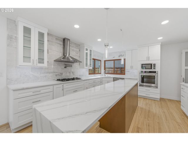 75 Nw MEADOW Dr, Beaverton, OR 97006
