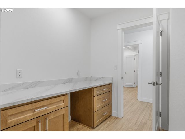 75 Nw MEADOW Dr, Beaverton, OR 97006