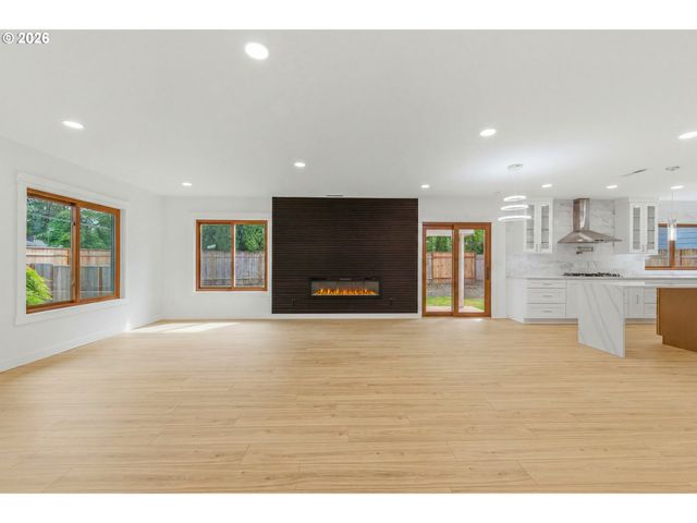 75 Nw MEADOW Dr, Beaverton, OR 97006