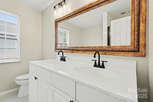 12145 Landing Green Drive, Charlotte, NC 28277