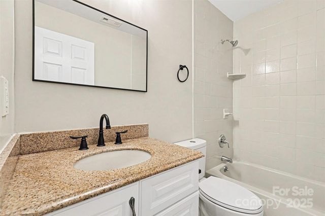 12145 Landing Green Drive, Charlotte, NC 28277