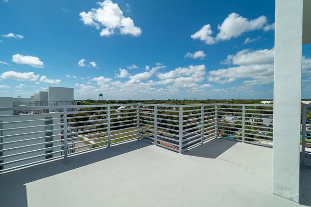 111 SE 1st Avenue 512, Delray Beach, FL 33444