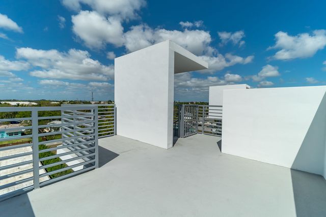 111 SE 1st Avenue 512, Delray Beach, FL 33444