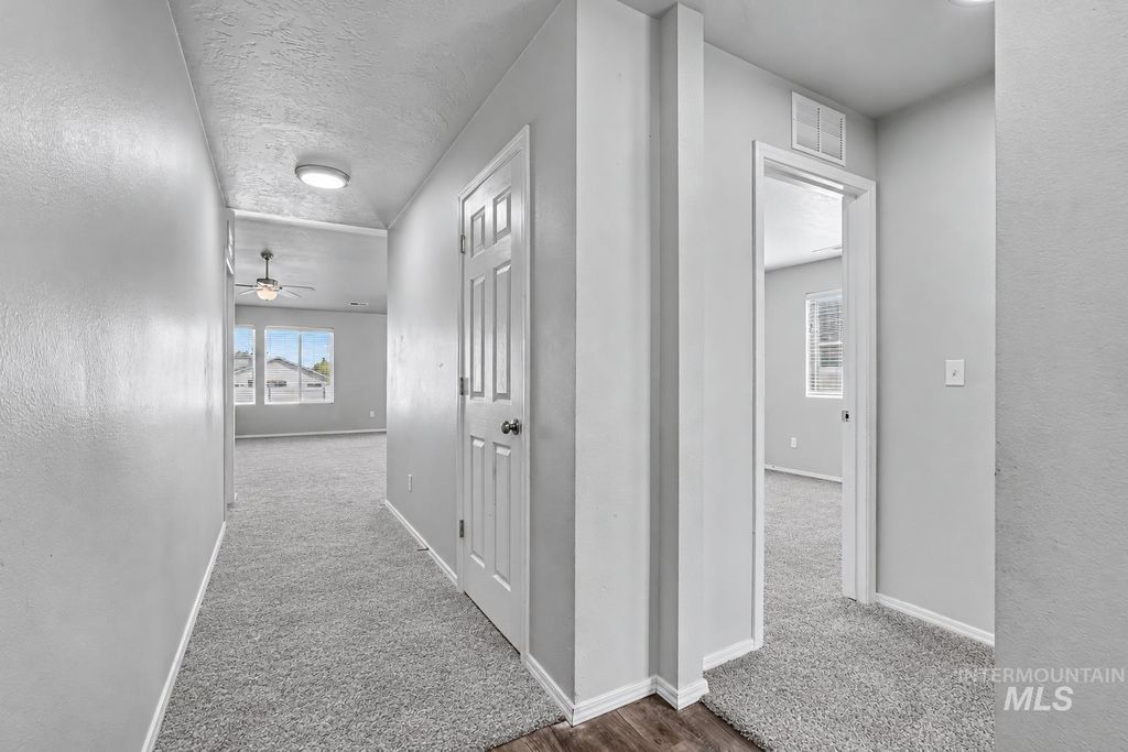 12786 Carkhill St, Caldwell, ID 83607 photo 4