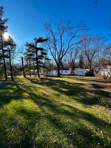 75 Indian Trail, Merrillville, IN 46410