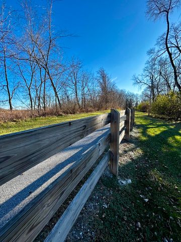 75 Indian Trail, Merrillville, IN 46410