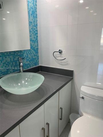 100 Lincoln Road 1514, Miami Beach, FL 33139