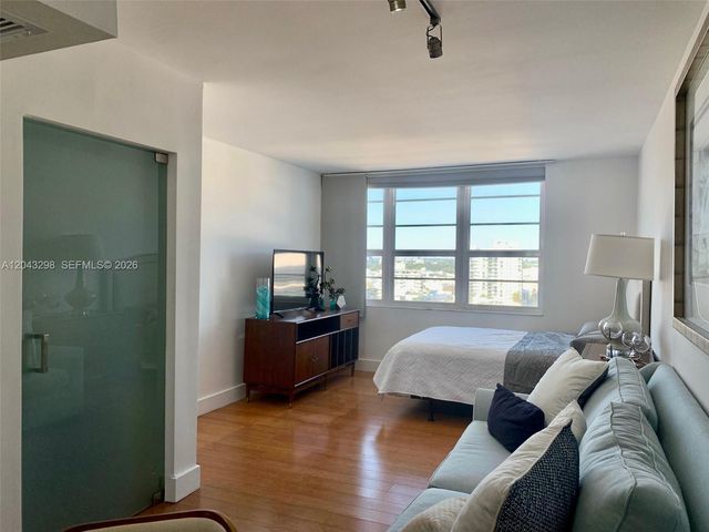 100 Lincoln Road 1514, Miami Beach, FL 33139