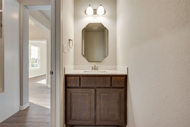 1533 Sidewinder Trail, Weatherford, TX 76087