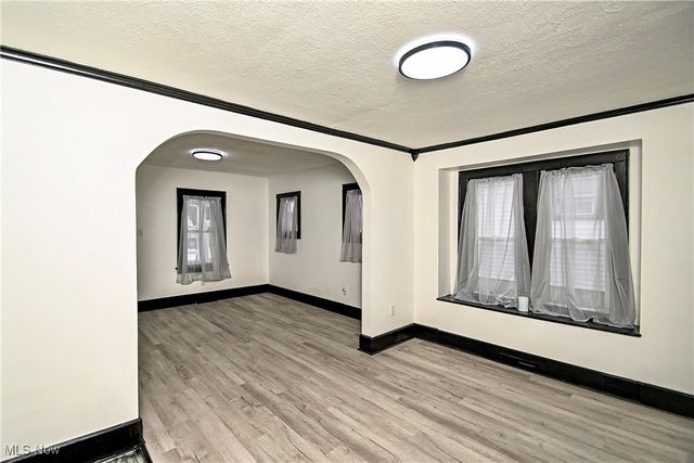 1228 Arnold Avenue, Akron, OH 44305