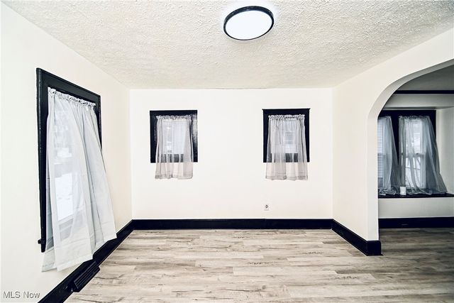 1228 Arnold Avenue, Akron, OH 44305