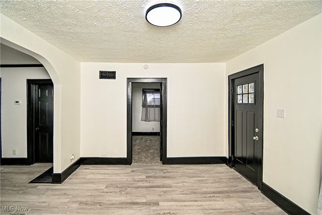 1228 Arnold Avenue, Akron, OH 44305