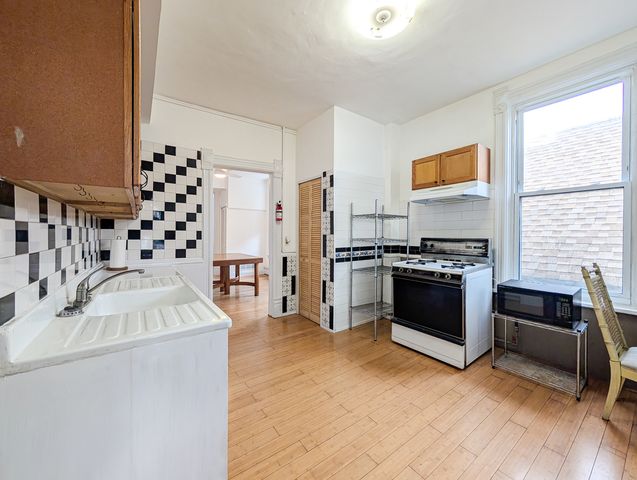 2025 W Coulter Street 3, Chicago, IL 60608