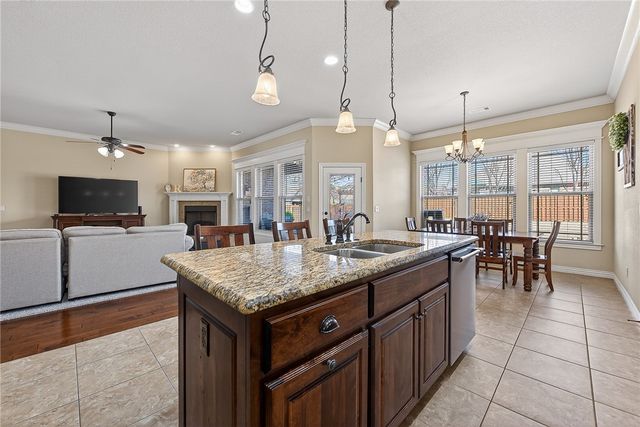 4601 West Langmead Drive, Rogers, AR 72758