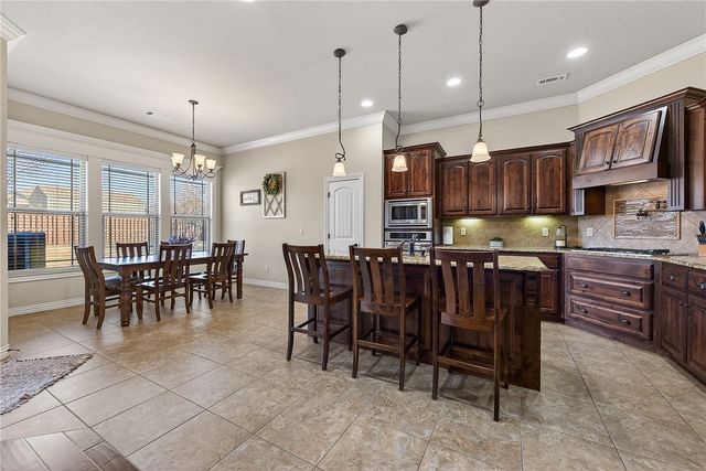 4601 West Langmead Drive, Rogers, AR 72758