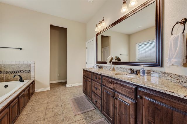 4601 West Langmead Drive, Rogers, AR 72758