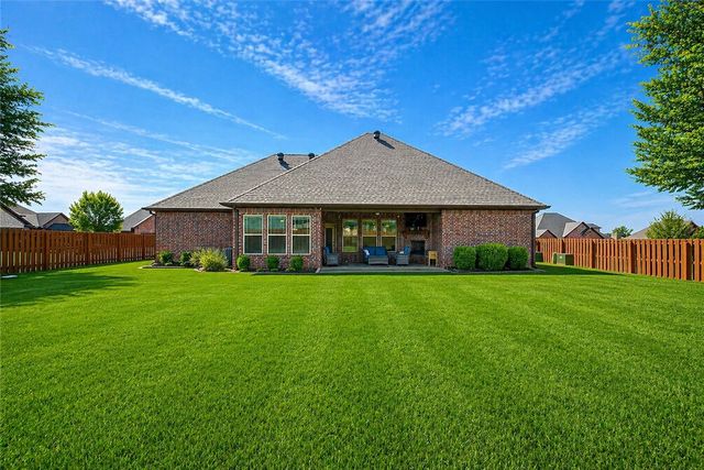 4601 West Langmead Drive, Rogers, AR 72758