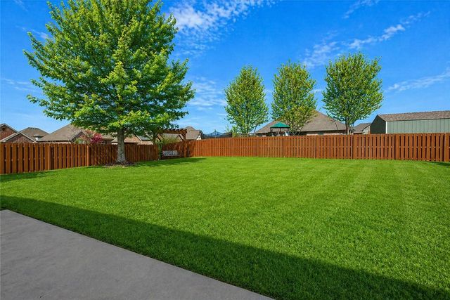 4601 West Langmead Drive, Rogers, AR 72758