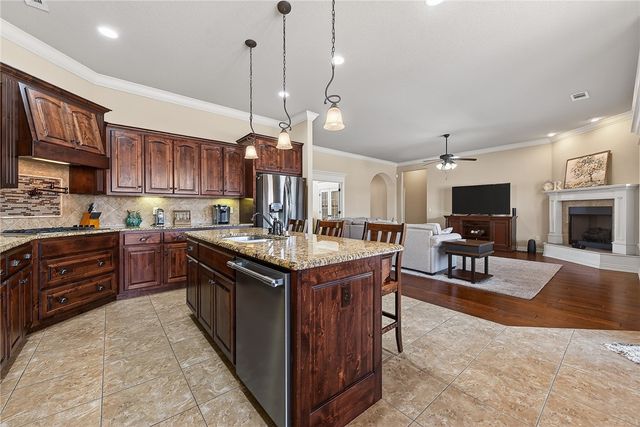 4601 West Langmead Drive, Rogers, AR 72758