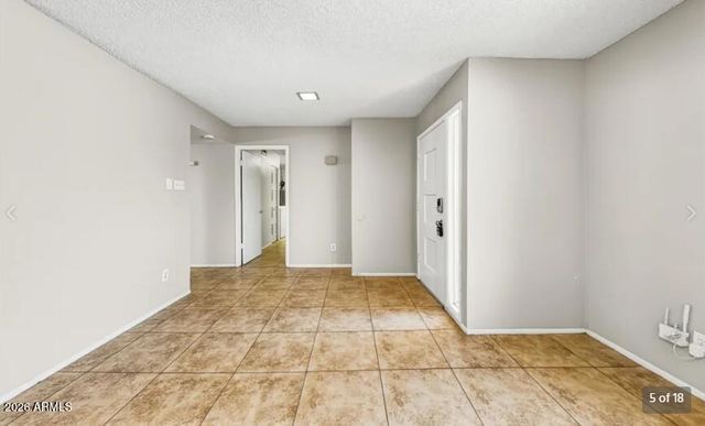 3520 W BANFF Lane, Phoenix, AZ 85053