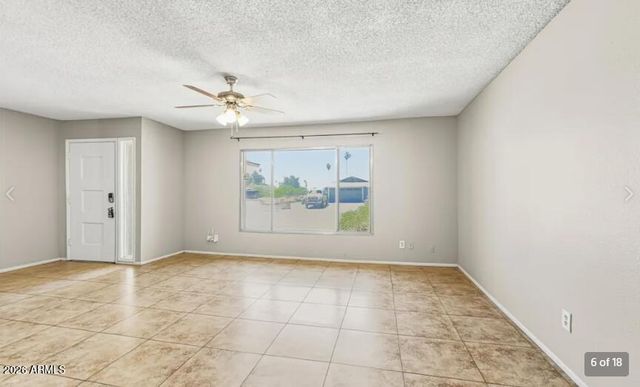 3520 W BANFF Lane, Phoenix, AZ 85053